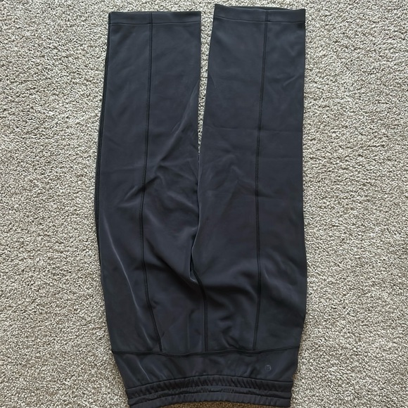 New Lululemon bottoms! Never worn, just didn’t fit - Picture 1 of 3